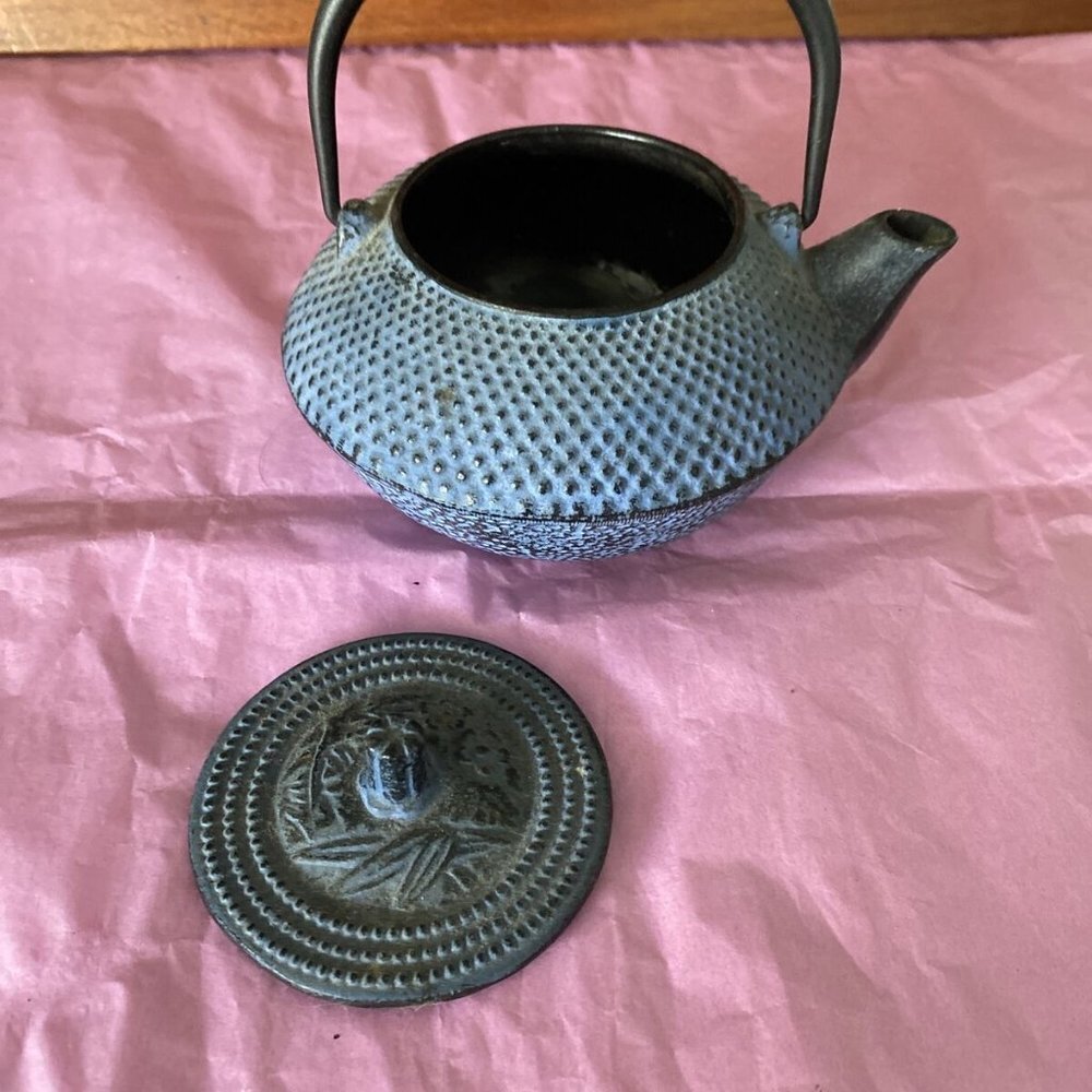 Cast Iron  Teapot Blue 10 oz Chinese Cottage Boho Yoga herbal ritual loft Autumn - Picture 8 of 9